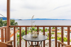 Lilian Beachfront Apartments